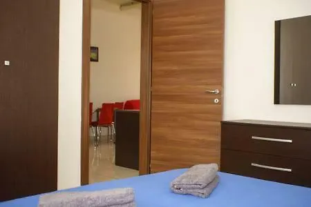 Comfortable 2 Bedroom In St Pauls Bay - Bugibba *